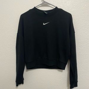 Crew neck neck